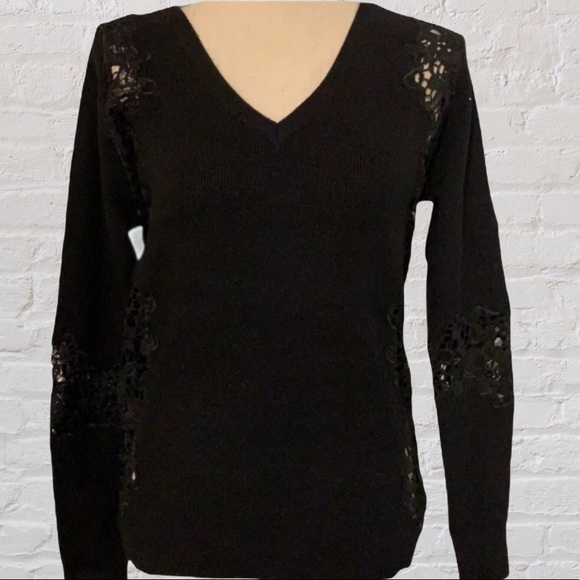 ❌DONATED❌Black Crochet Detail Sweater Knit V-neck Top - Picture 3 of 9